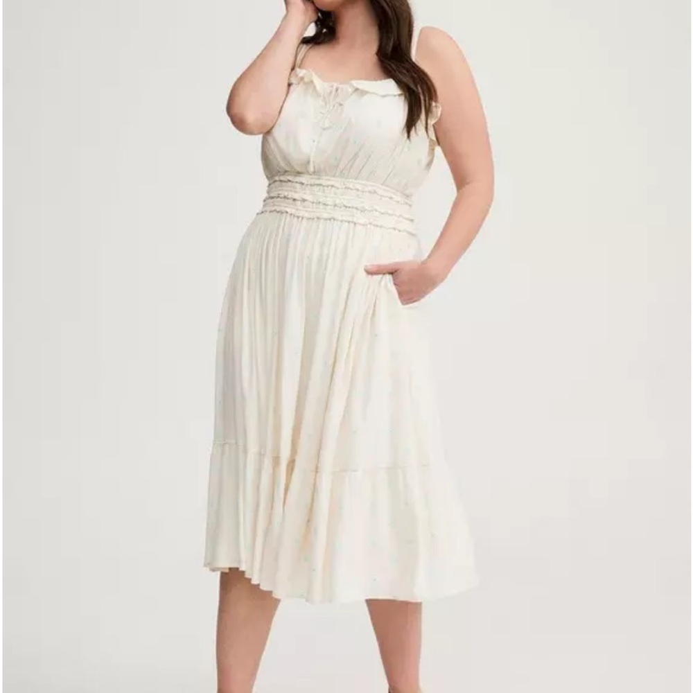Torrid Midi Crinkle Gauze Shirred Bodice Dress - Mini Daisy Whisper White - 1/1X